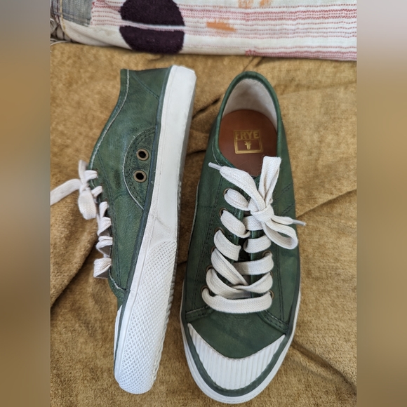 Frye Betty Low Lace Leather Sneakers Olive Size 6.5 Like New - Picture 4 of 11